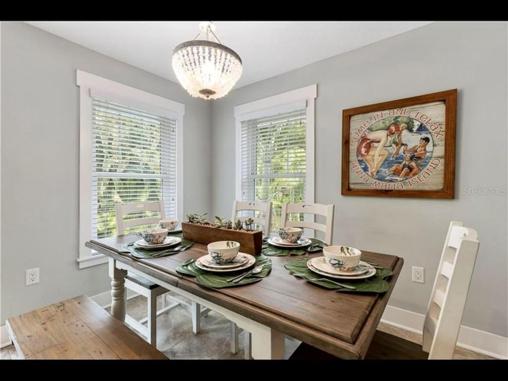 Ami/Holmes Beach - 3/2 Home - Private Heated Pool And Yard - Walk To Beach Exterior photo