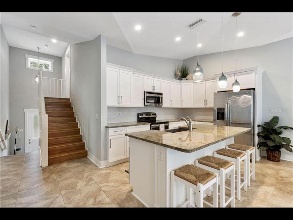 Ami/Holmes Beach - 3/2 Home - Private Heated Pool And Yard - Walk To Beach Exterior photo